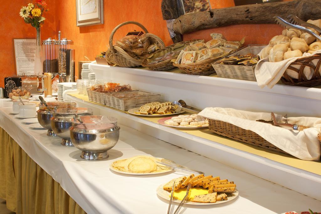 Hotel Merano Brenzone sul Garda Εξωτερικό φωτογραφία