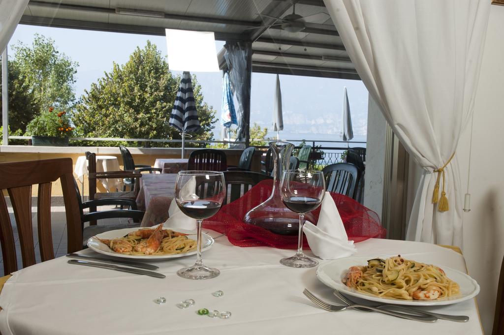 Hotel Merano Brenzone sul Garda Εξωτερικό φωτογραφία