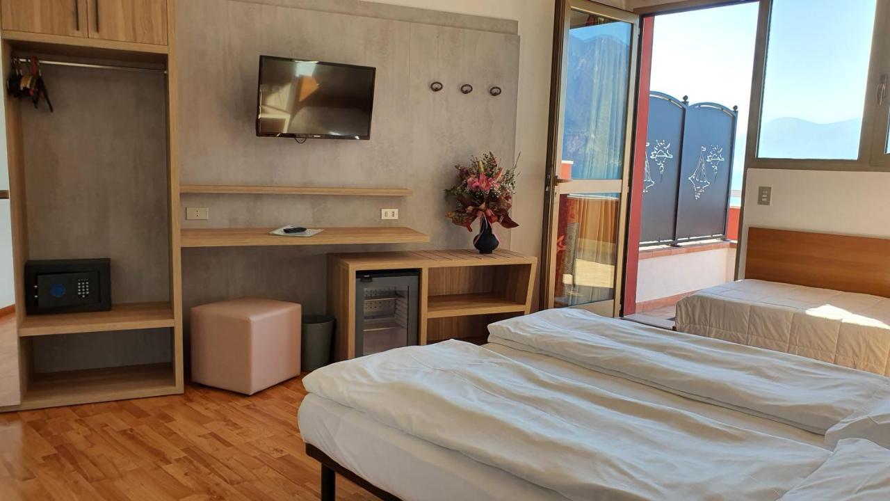 Hotel Merano Brenzone sul Garda Εξωτερικό φωτογραφία